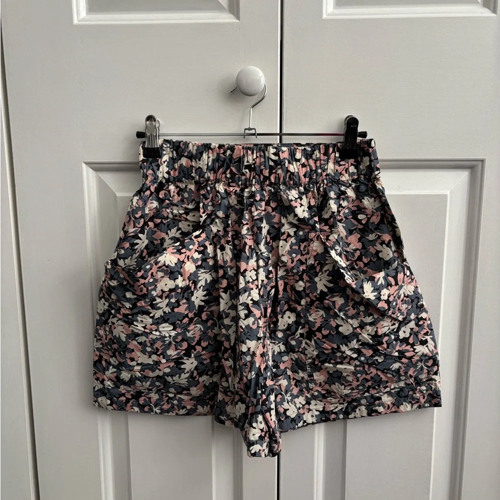 Uniqlo Floral High Waist Women's Shorts - Pink, Blue, White - Picture 1 of 5
